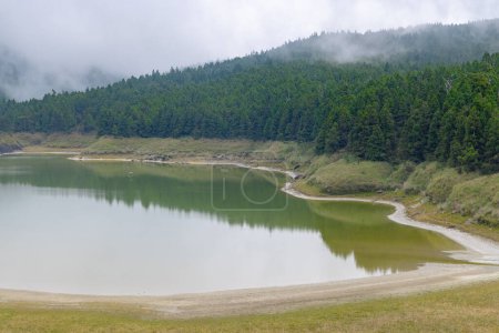 Téléchargez les photos : Lac Cueifong à Yilan de Taiwan - en image libre de droit