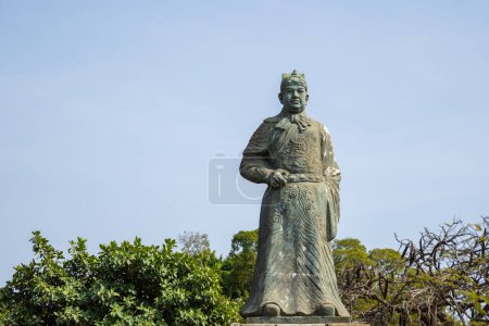 Téléchargez les photos : Tainan, Taiwan - 27 février 2023 : Sculpture de Zheng Chenggong à Anping Old Fort à Tainan de Taiwan - en image libre de droit