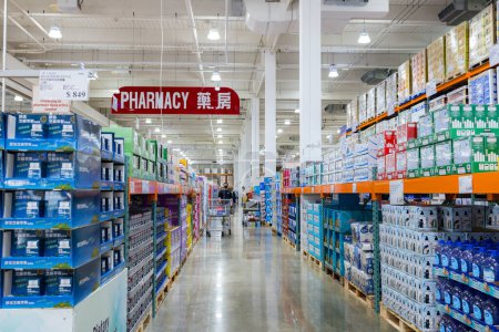 Téléchargez les photos : Taoyuan, Taiwan - 17 août 2023 : Costco magasin de gros à Nankan de Taiwan - en image libre de droit