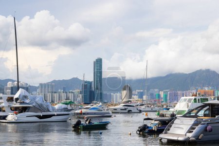 Téléchargez les photos : Hong Kong - 26 Juin 2023 : Hong Kong yacht club in Causeway Bay - en image libre de droit