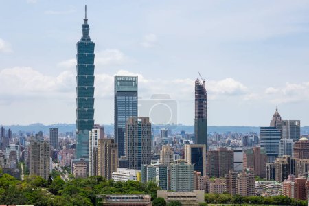 Téléchargez les photos : Taiwan - 02 mai 2023 : Taipei City skyline - en image libre de droit