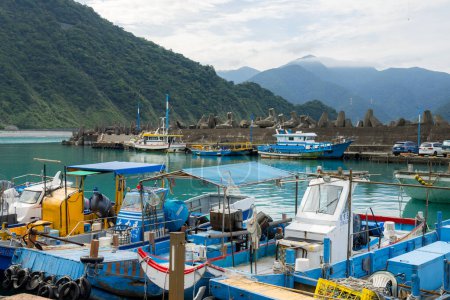 Foto de Taiwán - 15 de mayo de 2023: muelle del puerto pesquero de Fenniaolin en Taiwán - Imagen libre de derechos