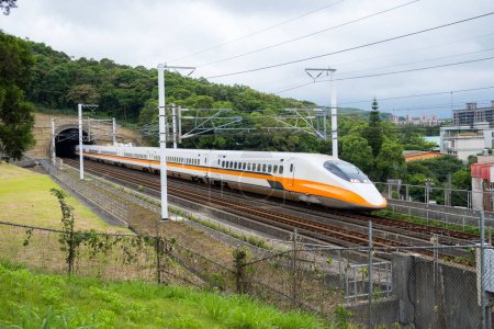 Téléchargez les photos : Taiwan - 20 août 2023 : Taïwan Train à Grande Vitesse - en image libre de droit