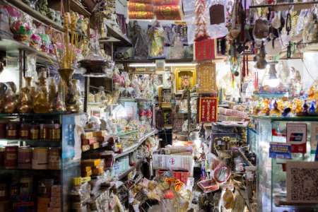Foto de Macao - 28 de junio de 2023: Tienda de herramientas de Buda en la ciudad de Macao - Imagen libre de derechos