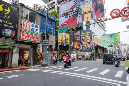 Foto de Taipei, Taiwán - 08 de octubre de 2023: Calle Taipei en el distrito de Ximen - Imagen libre de derechos