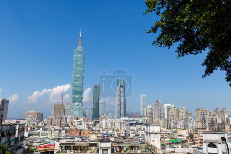 Téléchargez les photos : Taipei, Taiwan - 18 janvier 2024 : skyline de la ville de Taipei - en image libre de droit