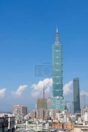 Téléchargez les photos : Taipei, Taiwan - 18 janvier 2024 : skyline de la ville de Taipei - en image libre de droit