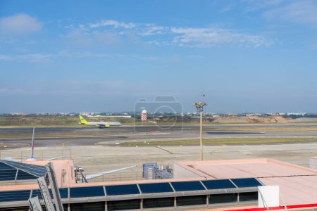 Téléchargez les photos : Taiwan - 10 décembre 2023 : Pont d'observation aéroport de Taoyuan à Taiwan - en image libre de droit