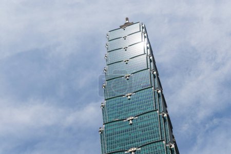 Foto de Taiwán - 13 de junio de 2023: Torre Taipei 101 en Taiwán - Imagen libre de derechos
