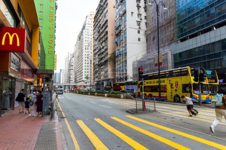 Foto de Hong Kong - 26 de junio de 2024: Hong Kong city street in causeway bay district - Imagen libre de derechos