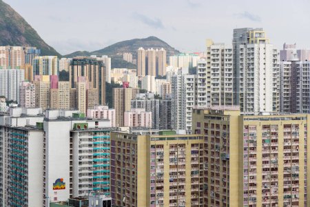 Foto de Hong Kong 25 de abril de 2024: Hong Kong public house estate - Imagen libre de derechos