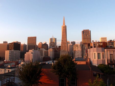 Foto de San Francisco - 14 de junio de 2013: imponente horizonte en el corazón de la ciudad - Imagen libre de derechos