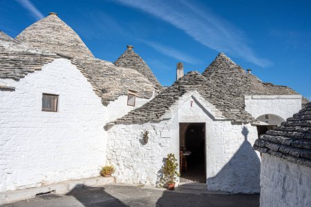 Die berühmten Trulli-Häuser von Alberobello in Apulien, Italien
