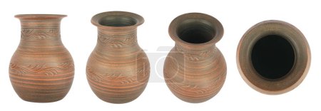 Foto de Set jarras de barro y cerámica aisladas sobre fondo blanco - Imagen libre de derechos