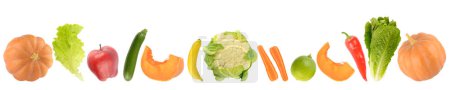 Foto de Frutas y verduras frescas cortadas aisladas sobre fondo blanco - Imagen libre de derechos