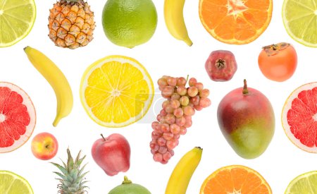Téléchargez les photos : Modèle sans couture de légumes et fruits juteux frais utiles pour la santé isolés sur fond blanc. - en image libre de droit