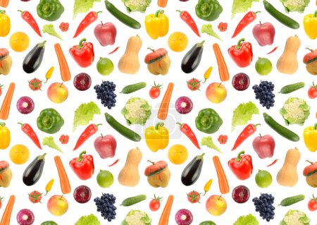 Téléchargez les photos : Modèle sans couture de légumes, fruits et baies isolés sur fond blanc. - en image libre de droit