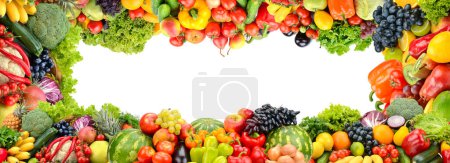 Téléchargez les photos : Cadre de fruits et légumes isolé sur fond blanc - en image libre de droit