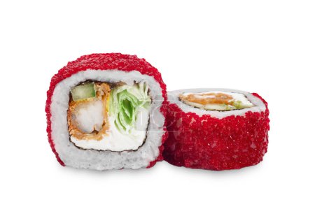 Foto de Rollos de sushi en huevas de pescado sobre un fondo blanco. Cocina japonesa, destacando los sabores y texturas de este plato popular. - Imagen libre de derechos