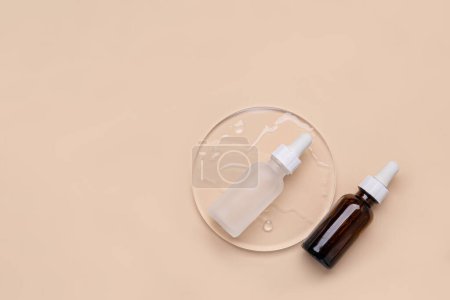 Foto de Peptide Serum, un popular producto para el cuidado de la piel conocido por sus efectos beneficiosos en la piel. Péptidos potentes que ayudan a promover la producción de colágeno, reducen las líneas finas y las arrugas. - Imagen libre de derechos