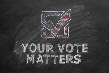 Téléchargez les photos : Votre vote est important. Lettres sur tableau noir. Élection présidentielle américaine 2024. Le jour du scrutin aux États-Unis - en image libre de droit