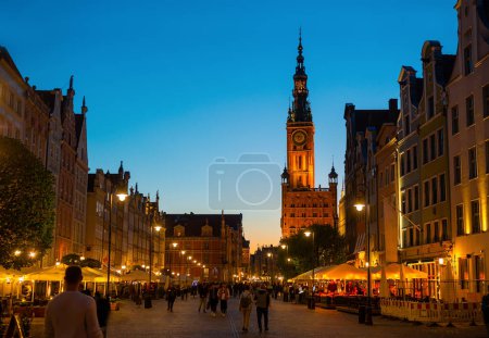 Téléchargez les photos : Hôtel de ville principal dans la vieille ville de Gdansk, Pologne - en image libre de droit