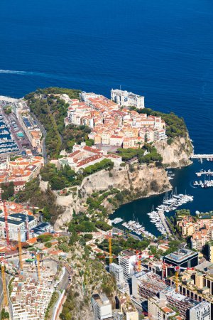 Téléchargez les photos : Monte Carlo - August 2022: panoramic view of the city with blue sea in Summer - en image libre de droit