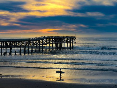 Foto de Atardecer en la playa pacífica de san diego california - Imagen libre de derechos