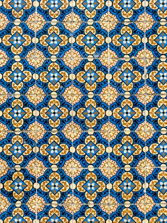 Téléchargez les photos : Vieux azulejos portugais traditionnels, carrelage en céramique peint
. - en image libre de droit