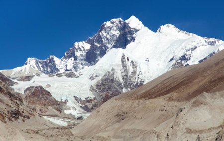 Vista del Everest Lhotse y Lhotse Shar desde el valle de Barun, Nepal
