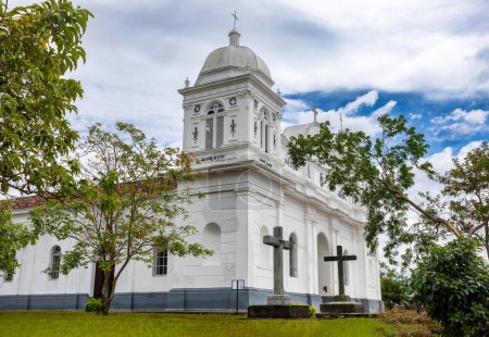 Téléchargez les photos : Parroquia San Bartolome Apostol (Paroisse de Saint Barthélemy l'Apôtre), est une église à Barva, Heredia, Costa Rica. - en image libre de droit