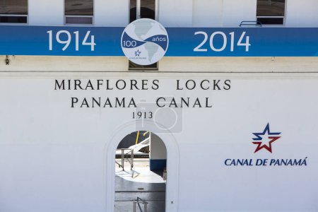 Foto de Miraflores Cerraduras en el Canal de Panamá - Ciudad de Panamá, Panamá - Imagen libre de derechos