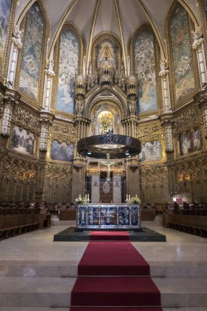 Foto de Santuario de la Virgen de Montserrat, Basílica Santuario Virgen de Montserrat en Cataluña, España - Imagen libre de derechos