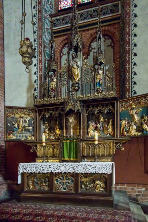 Téléchargez les photos : Pelplin, Poland, September 1, 2016: Historic interior of the Cathedral in Pelplin, Poland - en image libre de droit