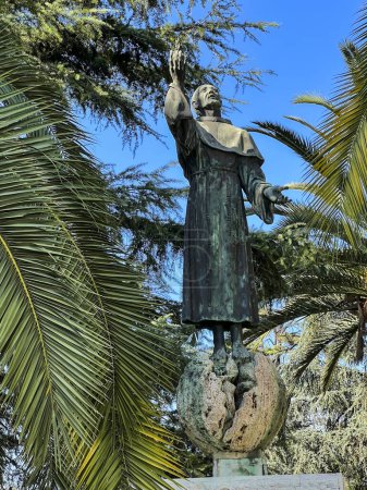Photo for Pompeii, Italy, September 28, 2023: Statue of Saint. Maximilian Maria Kolbe next to the Basilica of Our Lady of the Rosary in Pompeii, Italy. - Royalty Free Image