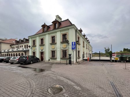 Foto de Zamosc, Polonia, 3 de septiembre de 2023: Fragmento de los edificios del casco antiguo de Zamosc en Polonia. - Imagen libre de derechos