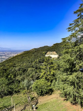 Landschaft, die von der Terrasse der Benediktinerabtei Monte Cassino aus zu sehen ist, Italien.