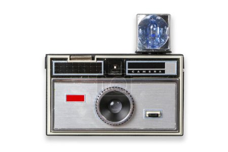 Téléchargez les photos : Vintage 35mm film camera with cube flash over white background. - en image libre de droit