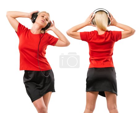 Téléchargez les photos : Photo d'une belle femme écoutant des écouteurs portant une chemise rouge vierge, devant et derrière. Prêt pour votre conception ou illustration. - en image libre de droit
