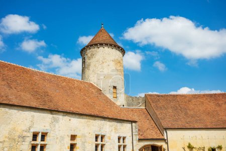 Foto de View of medieval castle court of Blandy-les-Tours is a in the Seine-et-Marne department in the Ile-de-France - Imagen libre de derechos