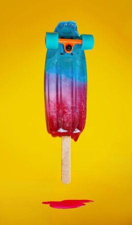 Téléchargez les photos : Ice cream half skate board melting and dripping summer hot weather fun concept - en image libre de droit