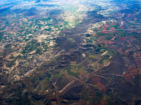 Foto de Vista desde la gran altitud del paisaje rural agrícola típico de España - Imagen libre de derechos
