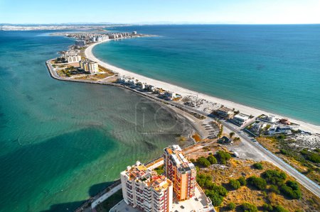 Téléchargez les photos : Crache de la ville espagnole de La Manga del Mar Menor. Murcie. Espagne - en image libre de droit