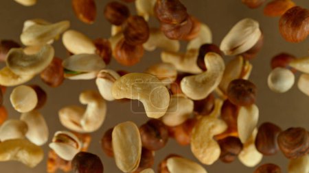 Téléchargez les photos : Freeze Motion Shot of Flying Various Nuts, Close-up - en image libre de droit