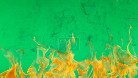 Foto de Llamas de fuego aisladas sobre fondo de pantalla verde - Imagen libre de derechos