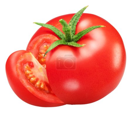 Reife Tomate mit Tomatenscheibe isoliert auf weißem Hintergrund. Makroschuss. Datei enthält Schnittpfad.