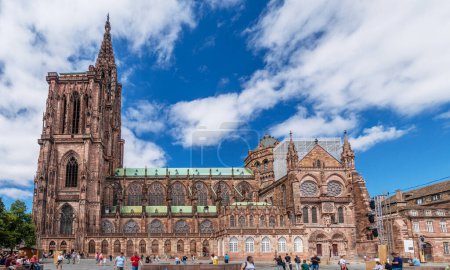 Téléchargez les photos : Cathédrale de Strasbourg ou cathédrale Notre-Dame de Strasbourg. France. - en image libre de droit