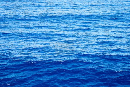 Foto de Superficie azul del mar con olas - Imagen libre de derechos