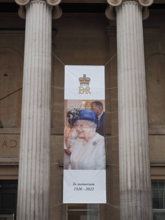Foto de LONDRES, Reino Unido - CIRCA OCTUBRE 2022: Reina en memoria en Canada House en Trafalgar Square - Imagen libre de derechos