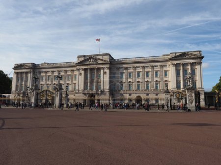 Téléchargez les photos : LONDRES, ROYAUME-UNI - CIRCA OCTOBRE 2022 : Buckingham Palace - en image libre de droit